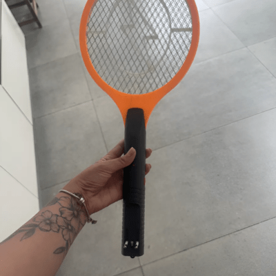 Raqueta Eléctrica Matamoscas Recargable Full Control Eficaz